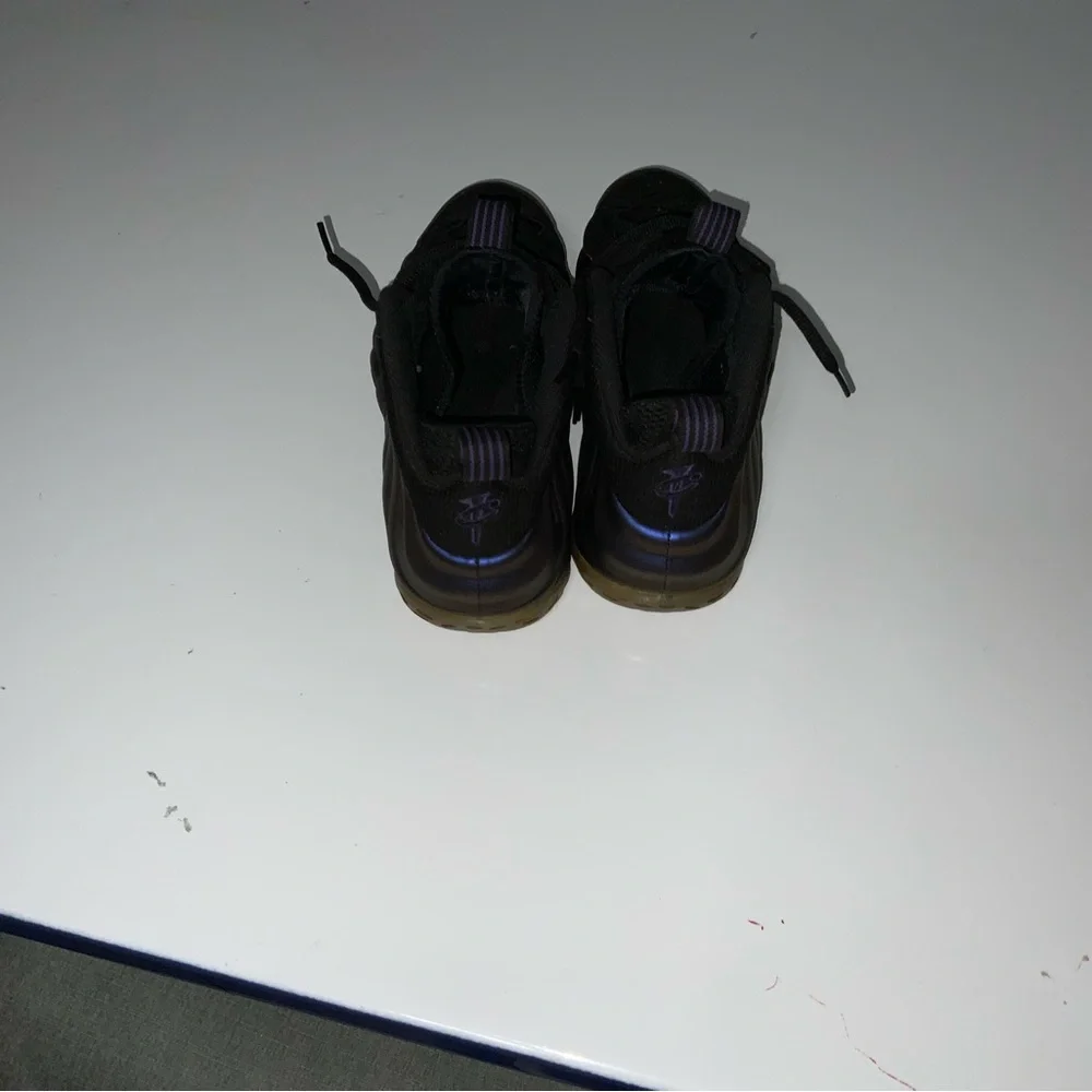 Nike Black and Purple Athletic Shoes - Picture 2 of 5